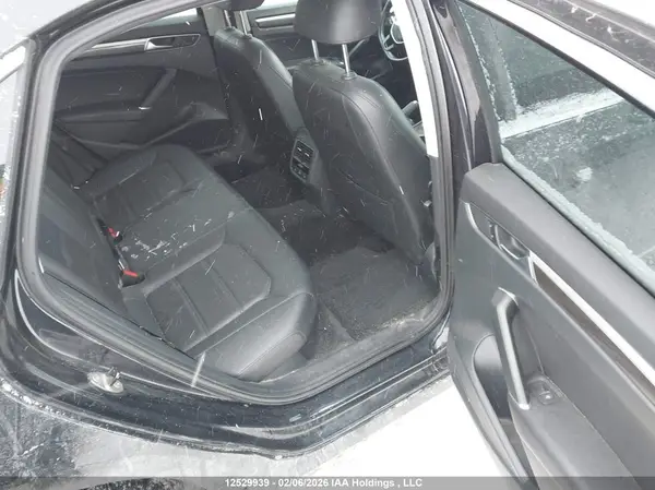 1VWBT7A30HC009869 2017 VOLKSWAGEN PASSAT - Image 8