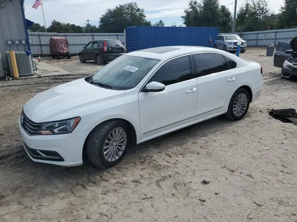 1VWBT7A30HC012058 2017 VOLKSWAGEN PASSAT - Image 1