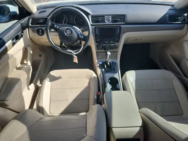 1VWBT7A30HC012058 2017 VOLKSWAGEN PASSAT - Image 8