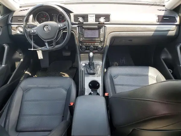 1VWBT7A30HC012075 2017 VOLKSWAGEN PASSAT - Image 8