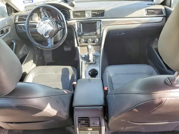 1VWBT7A30HC012433 2017 VOLKSWAGEN PASSAT - Image 8