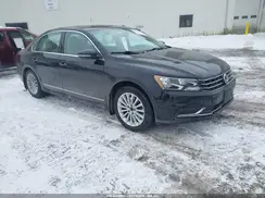 1VWBT7A30HC016014 2017 VOLKSWAGEN PASSAT