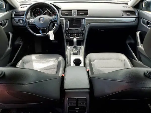 1VWBT7A30HC016577 2017 VOLKSWAGEN PASSAT - Image 8