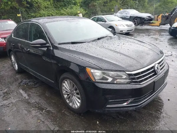 1VWBT7A30HC025442 2017 VOLKSWAGEN PASSAT - Image 1
