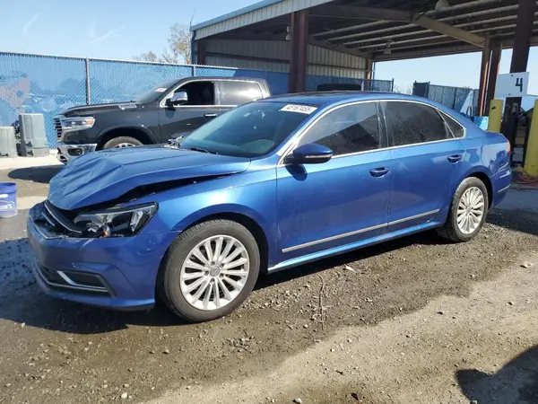 1VWBT7A30HC029782 2017 VOLKSWAGEN PASSAT - Image 1