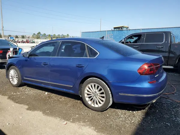1VWBT7A30HC029782 2017 VOLKSWAGEN PASSAT - Image 2