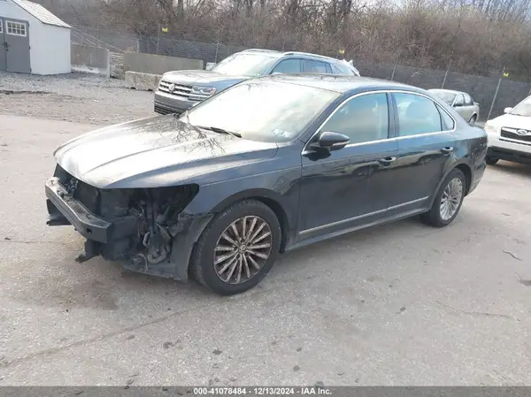 1VWBT7A30HC033721 2017 VOLKSWAGEN PASSAT - Image 2