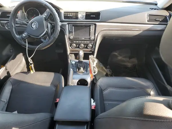 1VWBT7A30HC035999 2017 VOLKSWAGEN PASSAT - Image 8