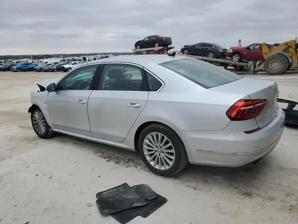1VWBT7A30HC036439 2017 VOLKSWAGEN PASSAT - Image 2