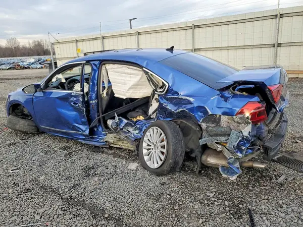 1VWBT7A30HC037171 2017 VOLKSWAGEN PASSAT - Image 2