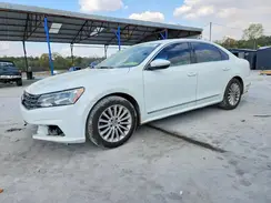 1VWBT7A30HC040877 2017 VOLKSWAGEN PASSAT