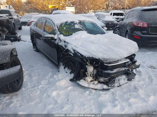 1VWBT7A30HC045061 2017 VOLKSWAGEN PASSAT - Image 1