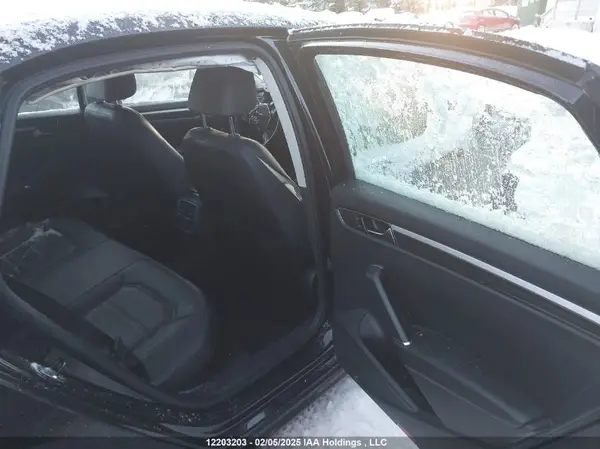 1VWBT7A30HC045061 2017 VOLKSWAGEN PASSAT - Image 8