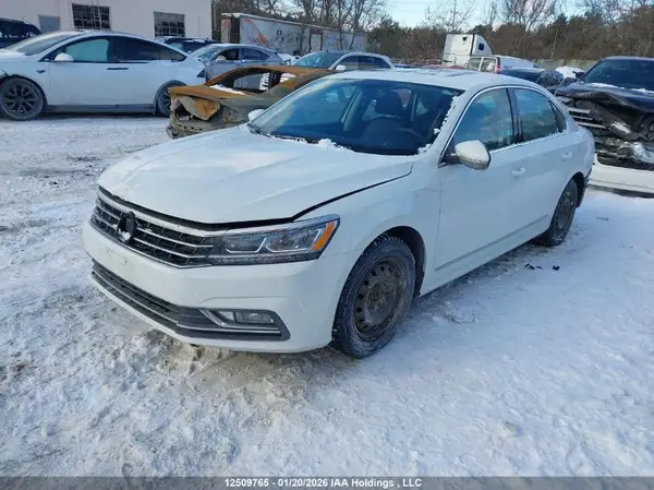 1VWBT7A30HC046095 2017 VOLKSWAGEN PASSAT - Image 2