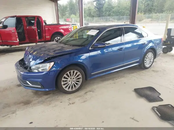 1VWBT7A30HC047151 2017 VOLKSWAGEN PASSAT - Image 2