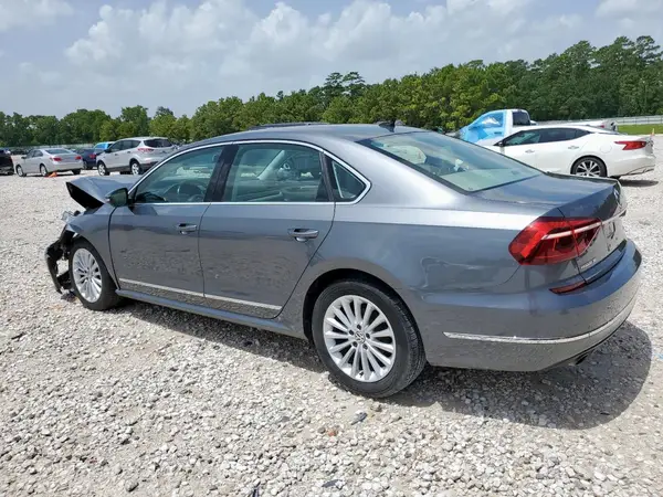1VWBT7A30HC050230 2017 VOLKSWAGEN PASSAT - Image 2