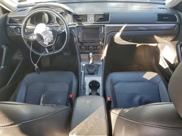 1VWBT7A30HC069540 2017 VOLKSWAGEN PASSAT - Image 8