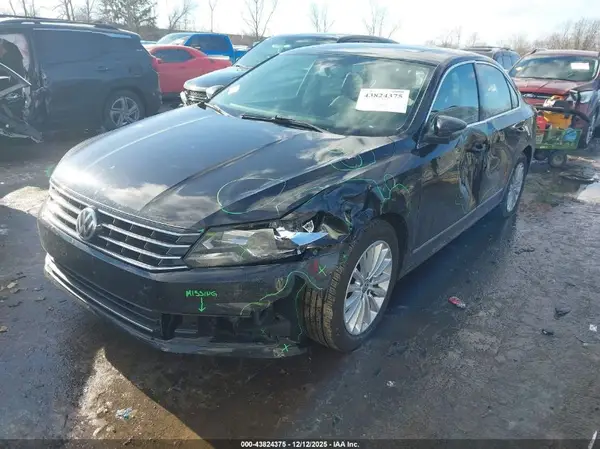 1VWBT7A30HC070672 2017 VOLKSWAGEN PASSAT - Image 2