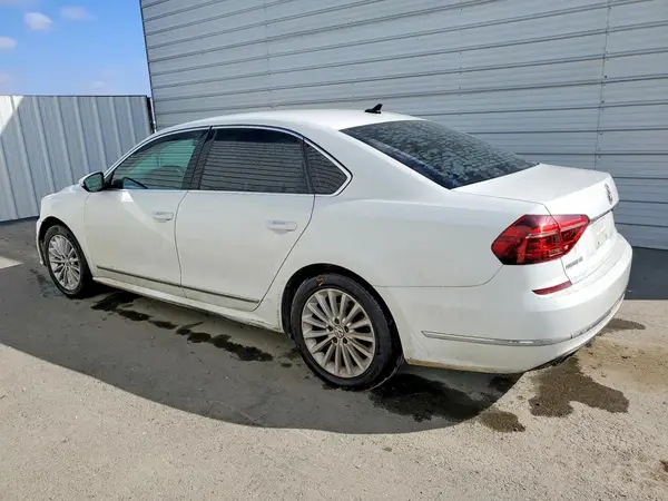 1VWBT7A30HC079792 2017 VOLKSWAGEN PASSAT - Image 2