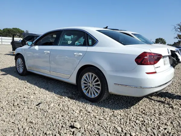 1VWBT7A30HC083065 2017 VOLKSWAGEN PASSAT - Image 2