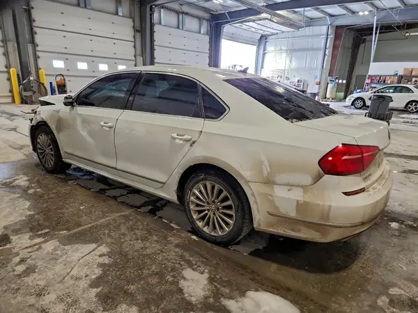 1VWBT7A31GC032379 2016 VOLKSWAGEN PASSAT - Image 2
