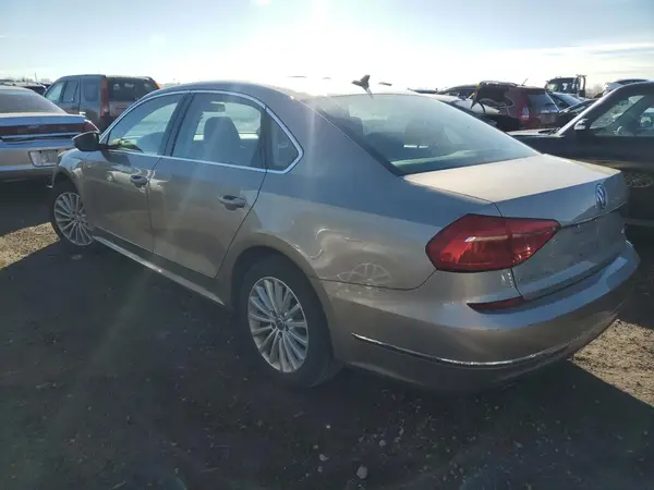 1VWBT7A31GC033726 2016 VOLKSWAGEN PASSAT - Image 2