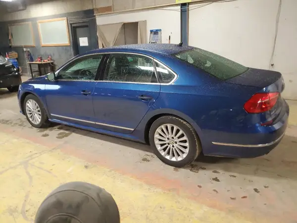 1VWBT7A31GC039817 2016 VOLKSWAGEN PASSAT - Image 2