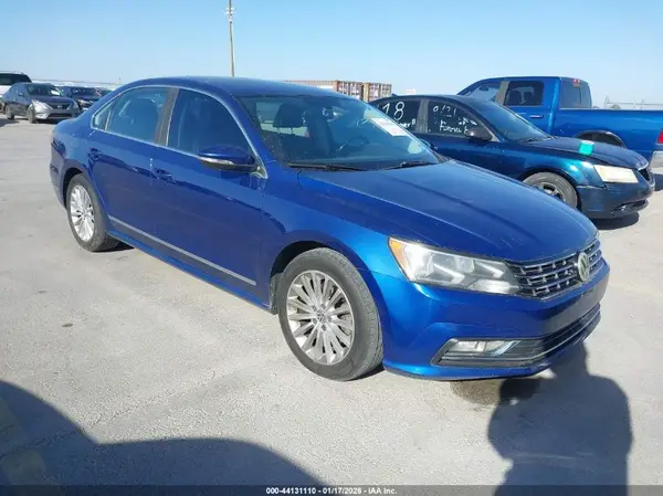 1VWBT7A31GC042569 2016 VOLKSWAGEN PASSAT - Image 1
