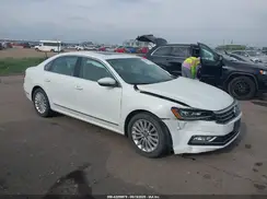 1VWBT7A31GC043995 2016 VOLKSWAGEN PASSAT