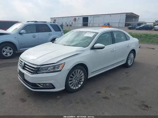 1VWBT7A31GC043995 2016 VOLKSWAGEN PASSAT - Image 2