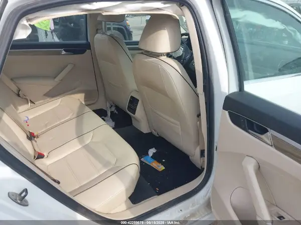 1VWBT7A31GC043995 2016 VOLKSWAGEN PASSAT - Image 8