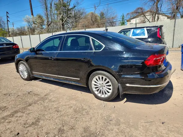 1VWBT7A31GC065284 2016 VOLKSWAGEN PASSAT - Image 2