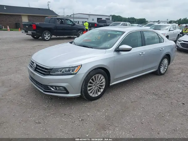 1VWBT7A31HC000243 2017 VOLKSWAGEN PASSAT - Image 2