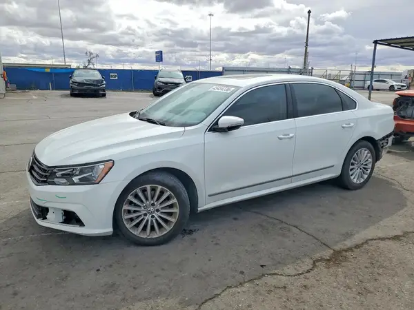 1VWBT7A31HC002218 2017 VOLKSWAGEN PASSAT - Image 1