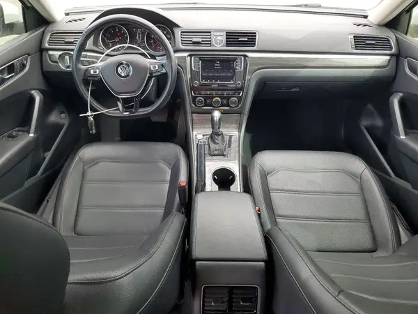 1VWBT7A31HC002218 2017 VOLKSWAGEN PASSAT - Image 8