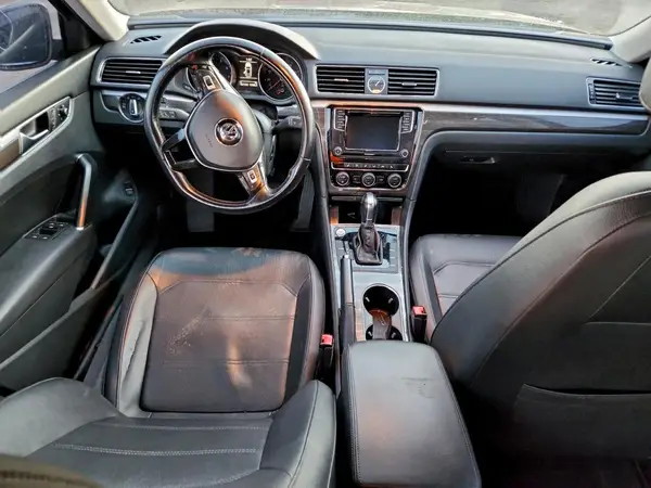 1VWBT7A31HC008522 2017 VOLKSWAGEN PASSAT - Image 8