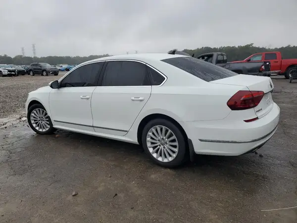 1VWBT7A31HC008732 2017 VOLKSWAGEN PASSAT - Image 2