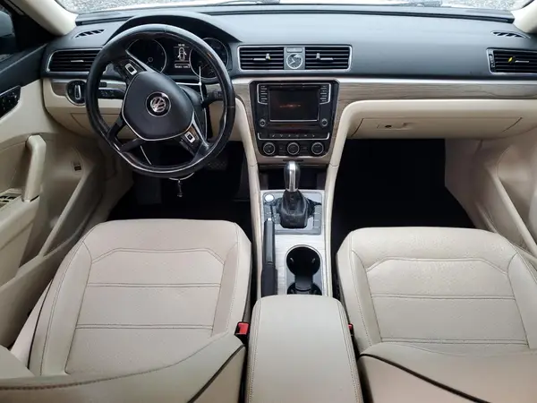 1VWBT7A31HC008732 2017 VOLKSWAGEN PASSAT - Image 8
