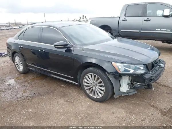 1VWBT7A31HC009380 2017 VOLKSWAGEN PASSAT - Image 1