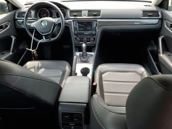 1VWBT7A31HC011968 2017 VOLKSWAGEN PASSAT - Image 8