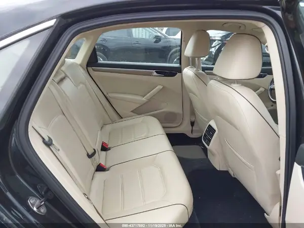 1VWBT7A31HC012909 2017 VOLKSWAGEN PASSAT - Image 8