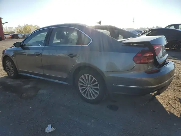 1VWBT7A31HC014059 2017 VOLKSWAGEN PASSAT - Image 2