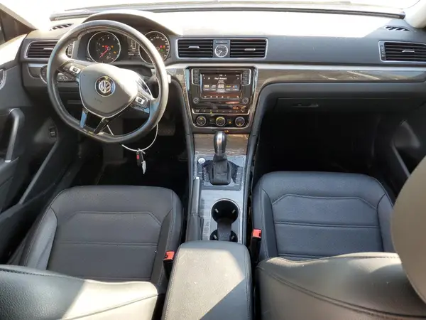 1VWBT7A31HC014059 2017 VOLKSWAGEN PASSAT - Image 8