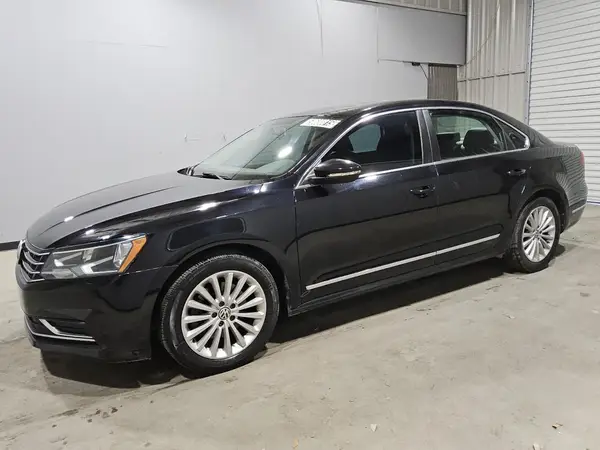 1VWBT7A31HC014563 2017 VOLKSWAGEN PASSAT - Image 1