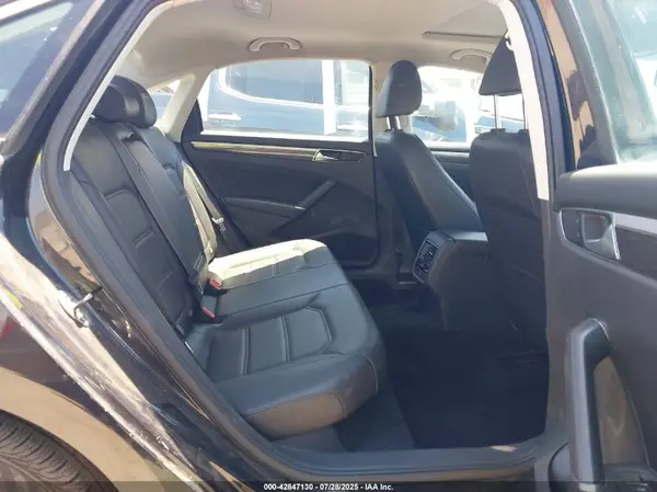 1VWBT7A31HC017849 2017 VOLKSWAGEN PASSAT - Image 8