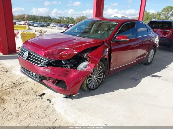 1VWBT7A31HC022369 2017 VOLKSWAGEN PASSAT - Image 2