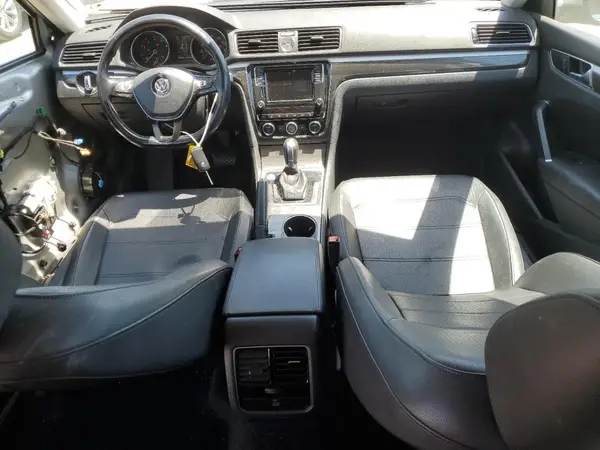 1VWBT7A31HC023358 2017 VOLKSWAGEN PASSAT - Image 8