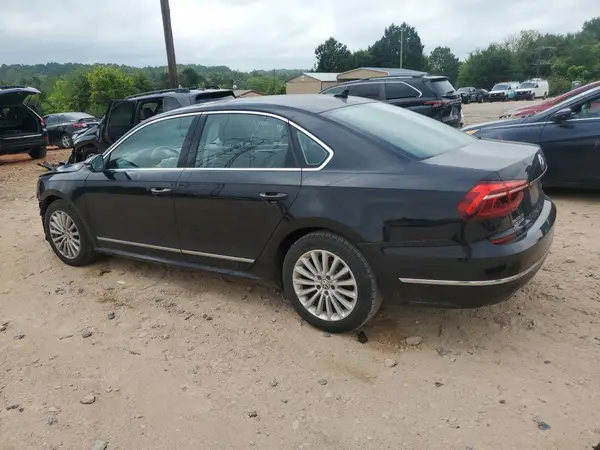 1VWBT7A31HC025997 2017 VOLKSWAGEN PASSAT - Image 2