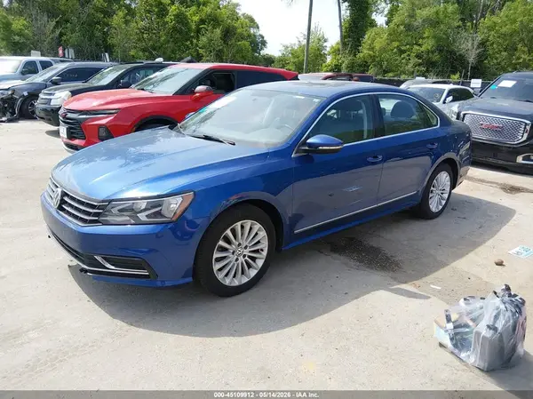 1VWBT7A31HC028009 2017 VOLKSWAGEN PASSAT - Image 2