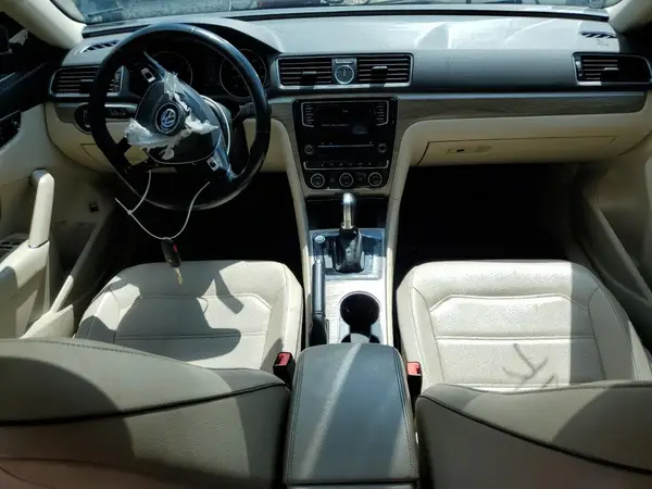1VWBT7A31HC029855 2017 VOLKSWAGEN PASSAT - Image 8